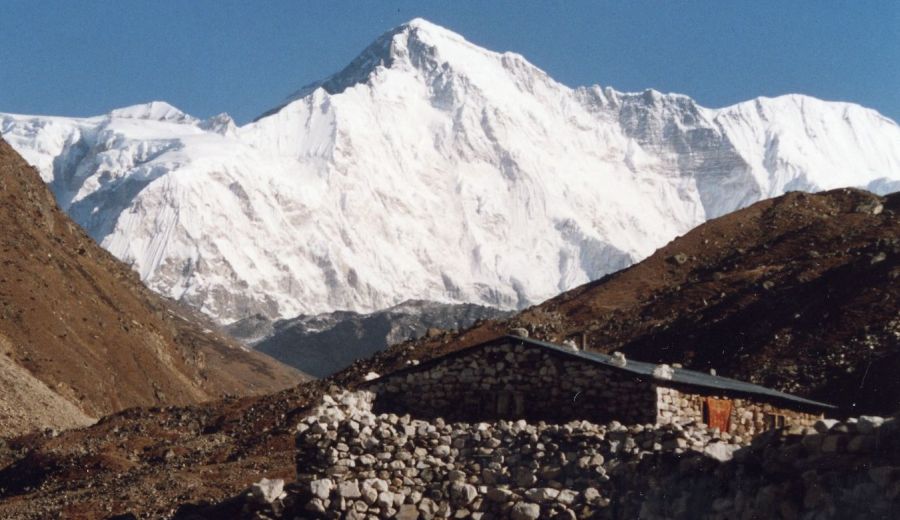 Cho Oyu from Gokyo Village