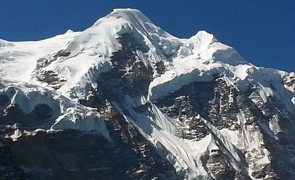 Mera Peak above the Hinku & Hongu Valleys