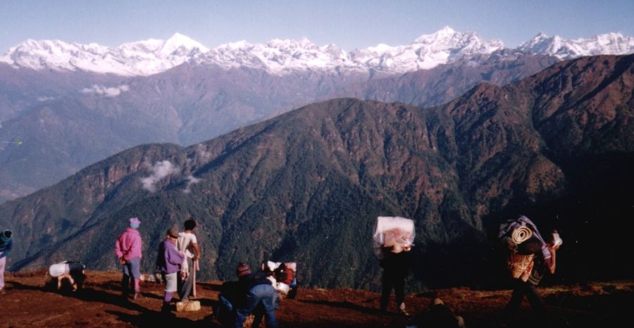 The Langtang Himal from campsite on ridge to Nosempati