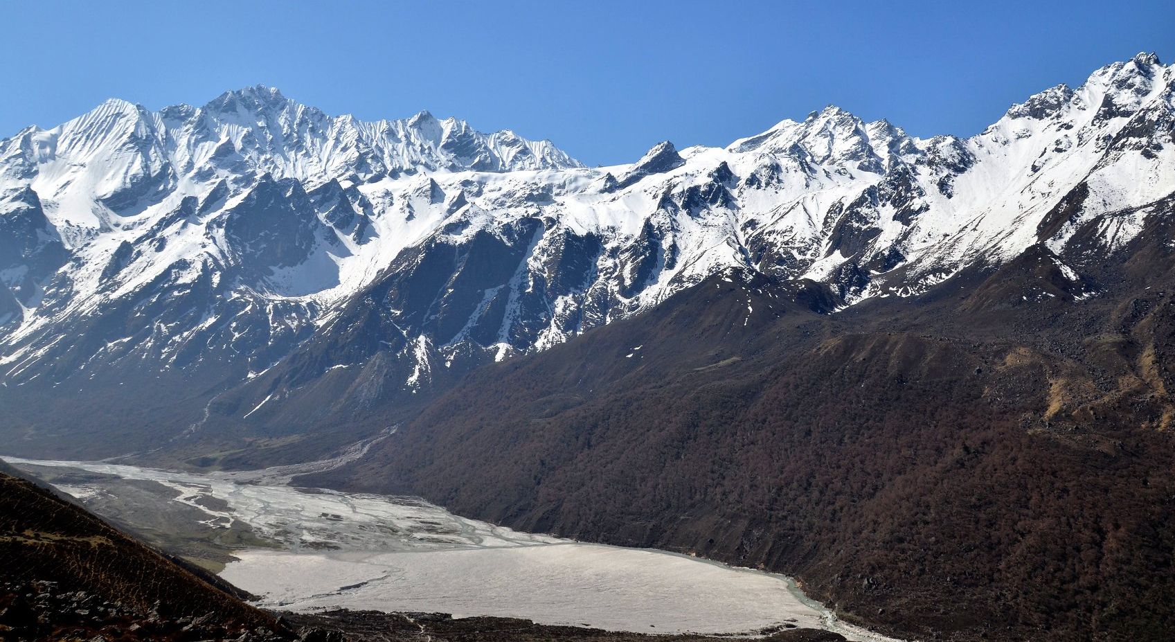 Mount Pangen Dobku