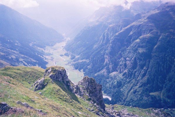 On ascent to the Neue Prager Hut