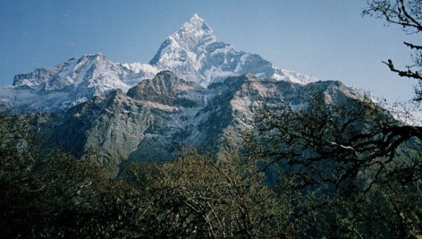 Mardi Himal and Macchapucchre from Khorchon