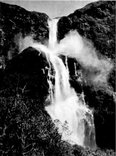 Sutherland Falls in Fjiordland of the South Island of New Zealand