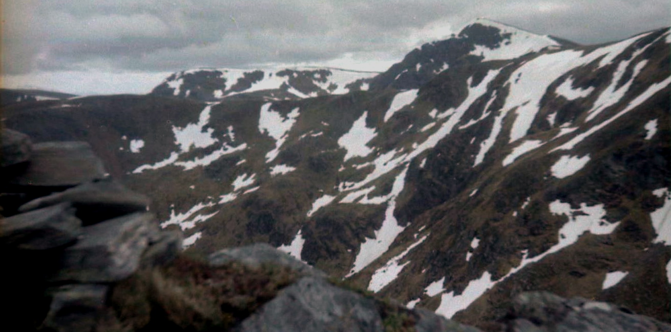 On circuit of Carn a' Mhaim and Derry Cairngorm