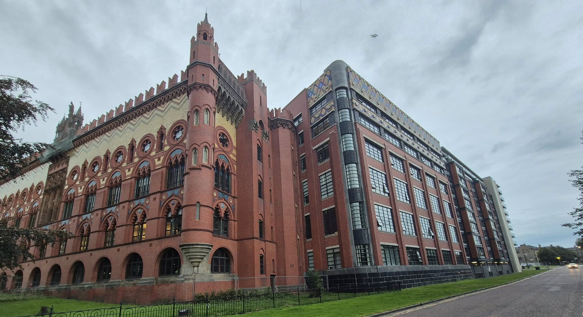 Templeton's Carpet Factory from Glasgow Green