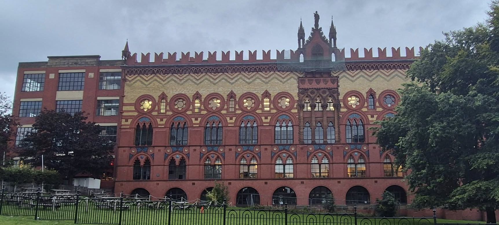 Templeton's Carpet Factory from Glasgow Green