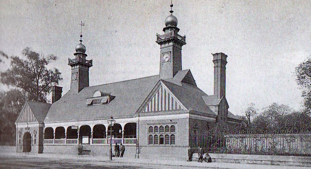 Botanic Gardens Railway Station