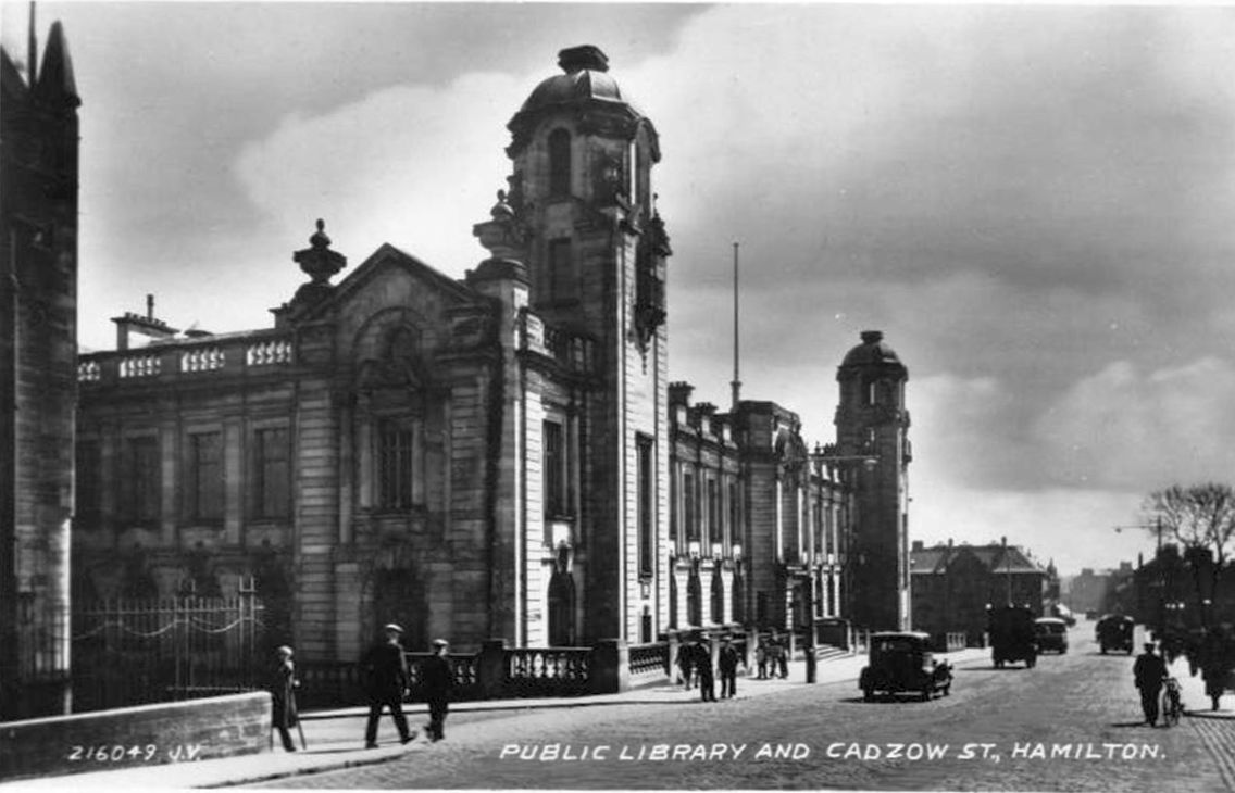 Old photo of the Town House in Hamilton