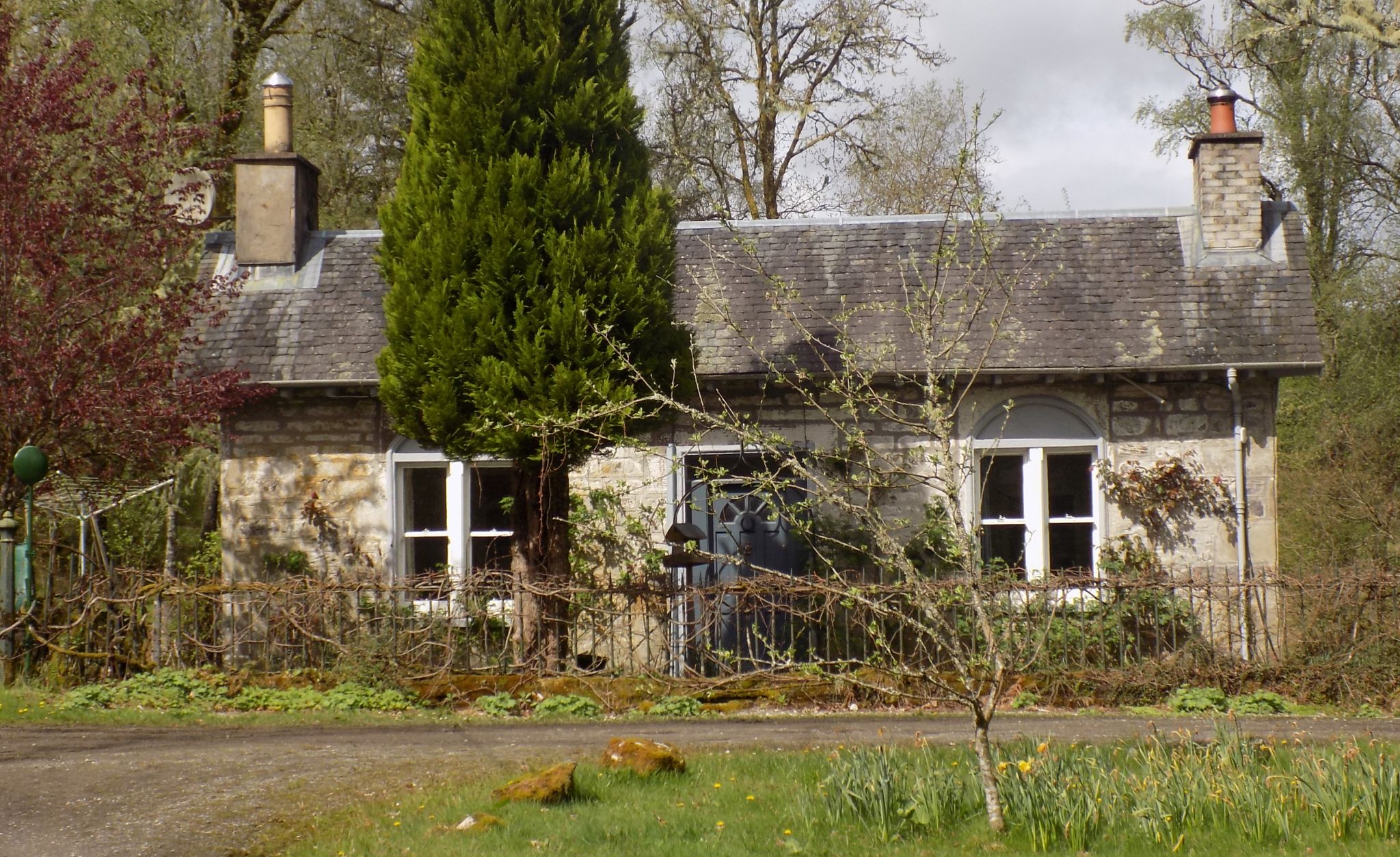 Lodge house for Duchray Castle