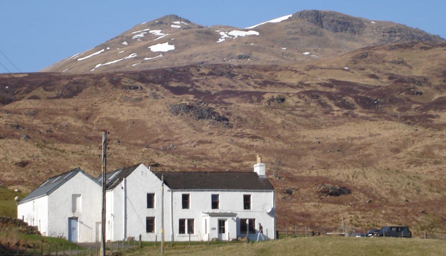 Sgiath Chuil above Auchessan Farm in Glen Dochart