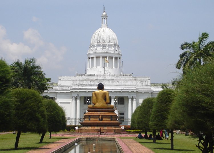 Town Hall from Viharamahadevi Park